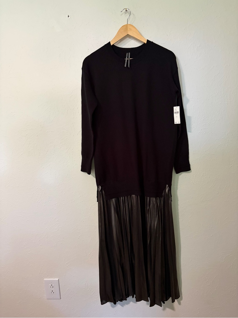 NWT Anthropologie Women's Twofer Black knit Oversized Sweater Pleated Midi Dress